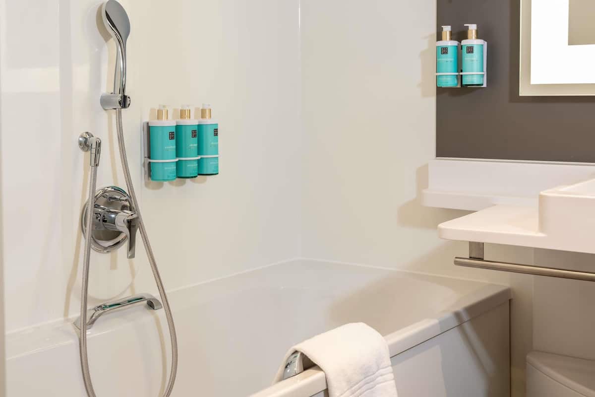 Premium bedding, in-room safe, desk, soundproofing