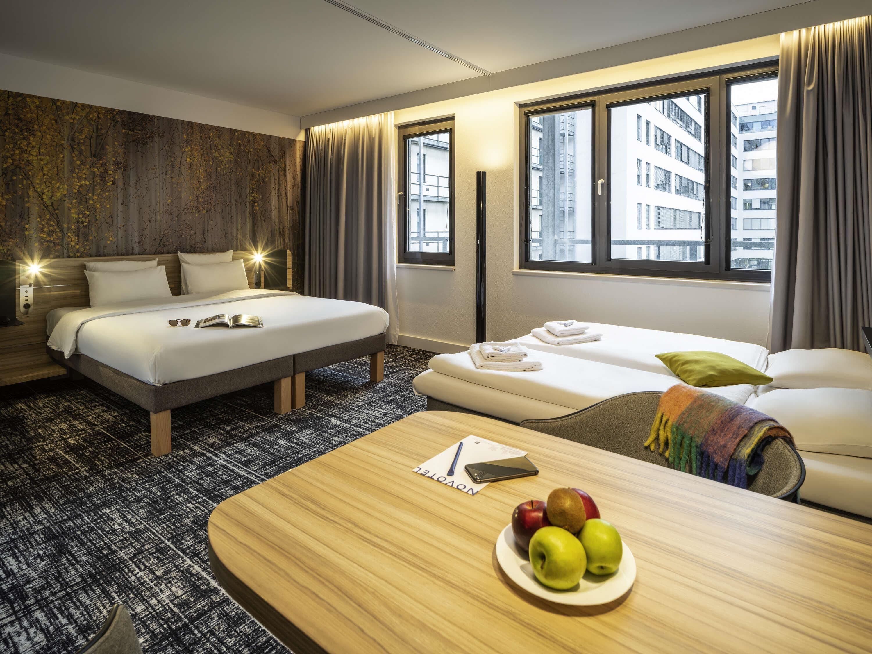 Family Suite, 1 King Bed with Sofa bed (Junior)