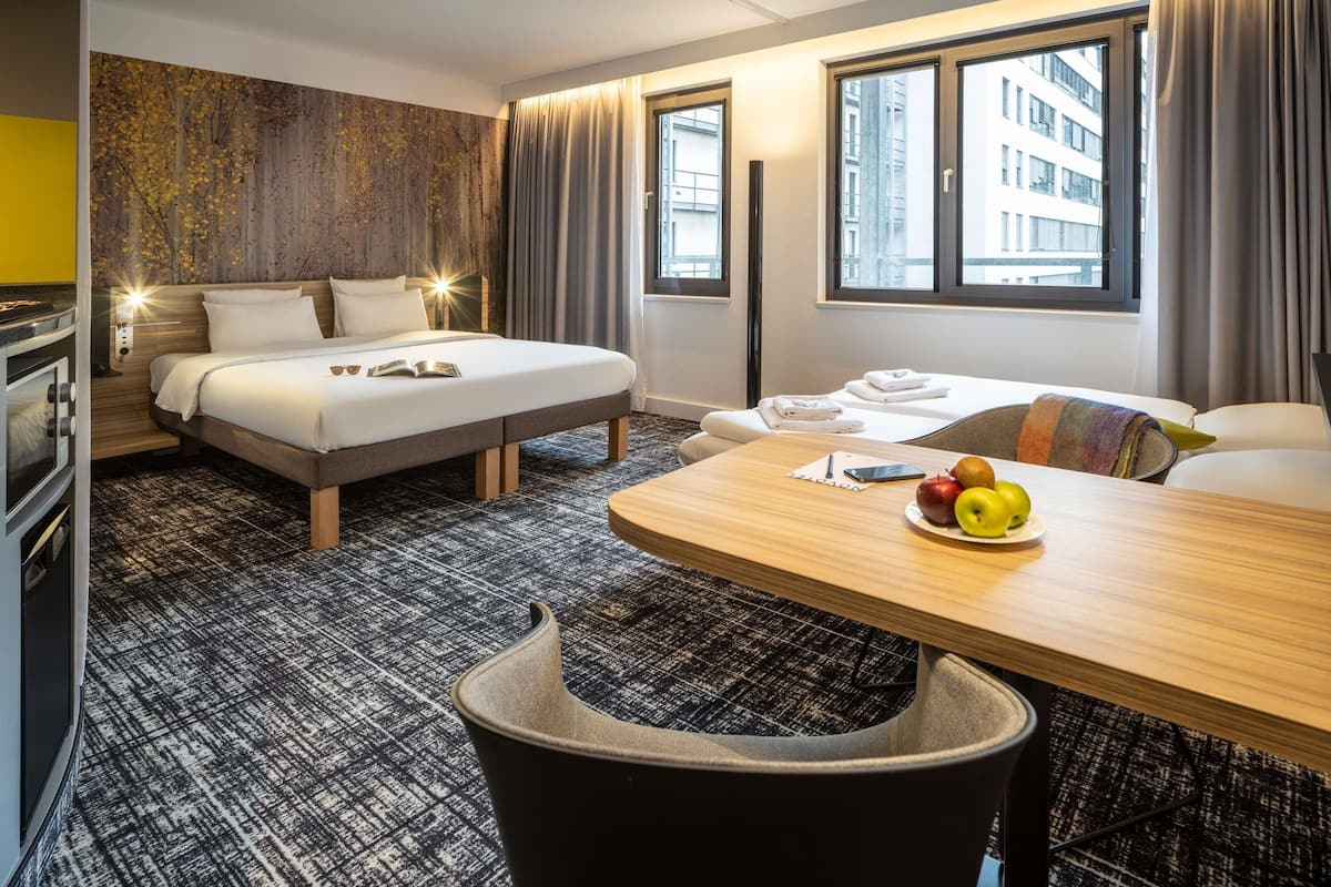 Premium bedding, in-room safe, desk, soundproofing
