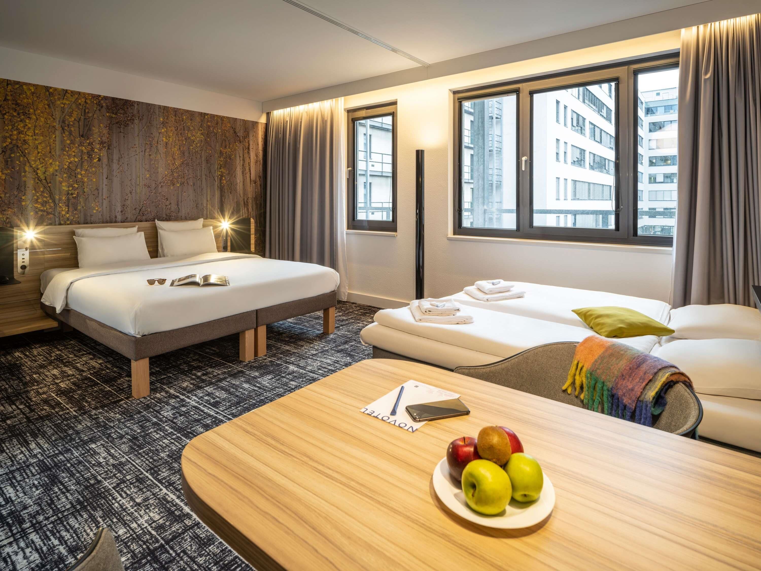Family Suite, 1 King Bed with Sofa bed (Junior)