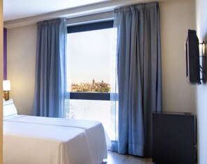 Literie hypoallergénique, minibar, coffres-forts dans les chambres