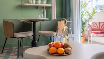 Studio Exécutif 22m² avec Balcon | In-room safe, soundproofing, iron/ironing board, free WiFi