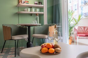 Studio Exécutif 22m² avec Balcon | Coffres-forts dans les chambres, chambres insonorisées