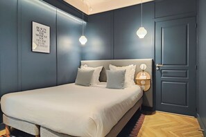 Petit Studio Standard Plus 15m² | Safe på rommet, lydisolert, strykejern/-brett og wi-fi (inkludert)