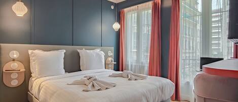 Studio Standard 19m² avec Balcon | Coffre-fort, système d’insonorisation, fer et planche à repasser