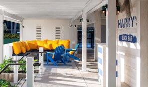 Daily full breakfast for a fee - St Pete Shores Hotel (St. Pete Beach)