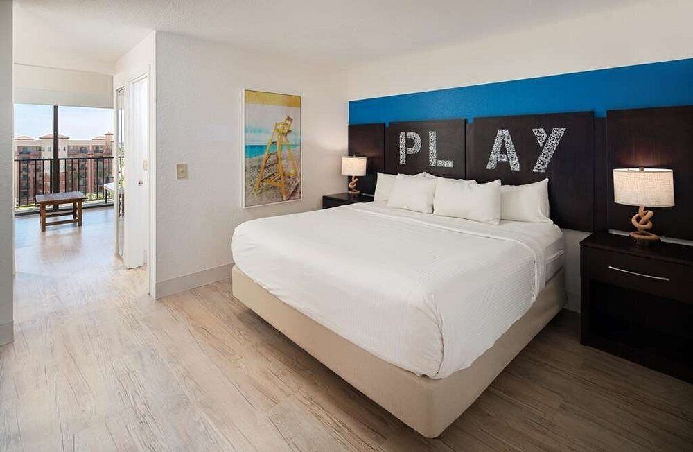 Rom, 1 queensize-seng (Resort) | Allergitestet sengetøy, safe på rommet og skrivebord