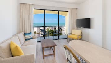 低刺激性寝具、セーフティボックス (室内)、デスク、ノートパソコン用作業スペース