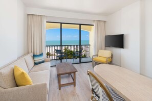 Hypoallergeen beddengoed, een kluis op de kamer, een bureau