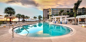 2 outdoor pools, cabanas (surcharge)