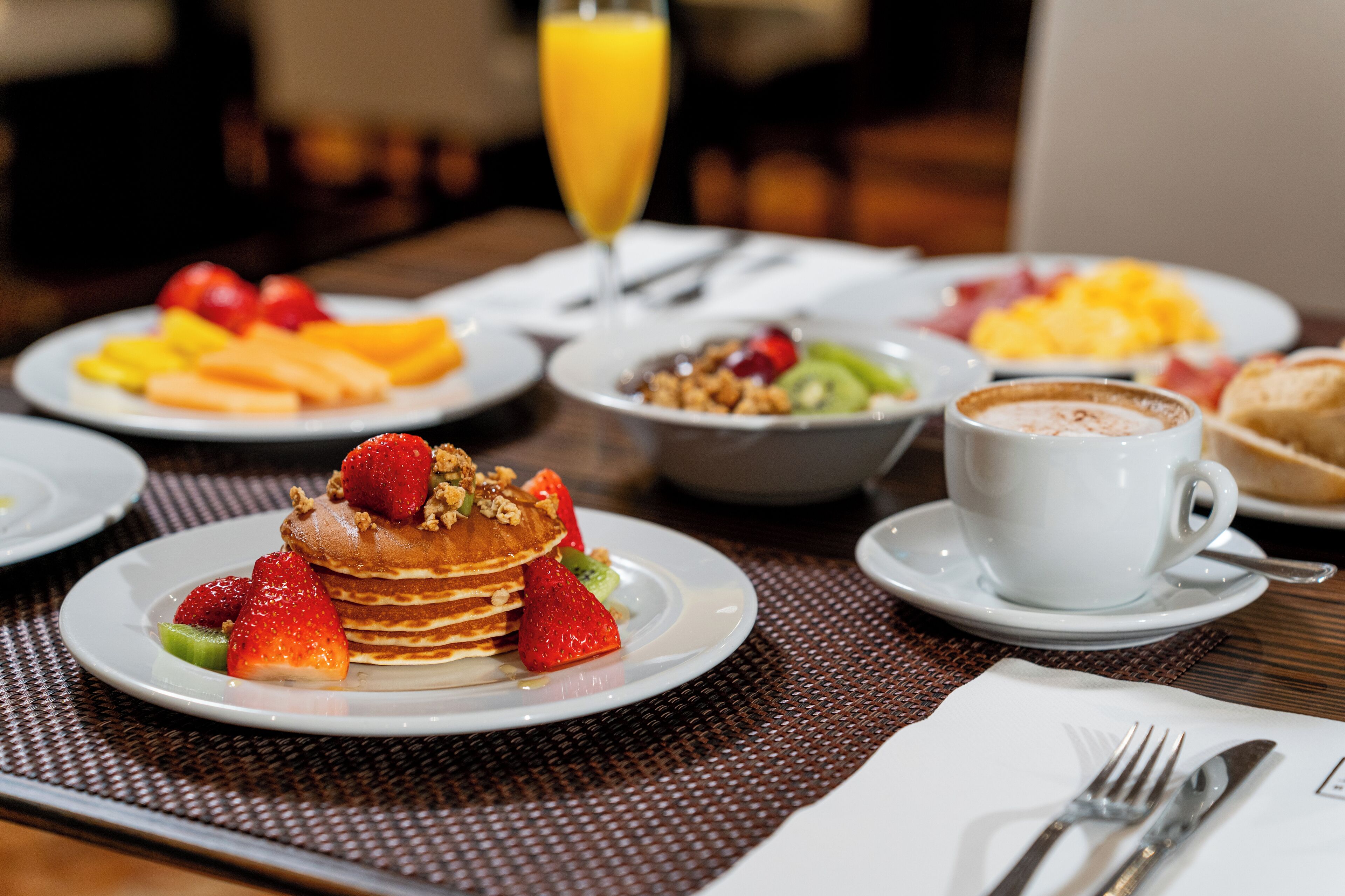 daily continental breakfast (eur 5 per person)