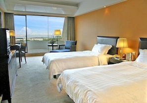 Premium bedding, minibar, in-room safe, desk - Hilton Shenzhen Nanhai, China (Shenzhen)