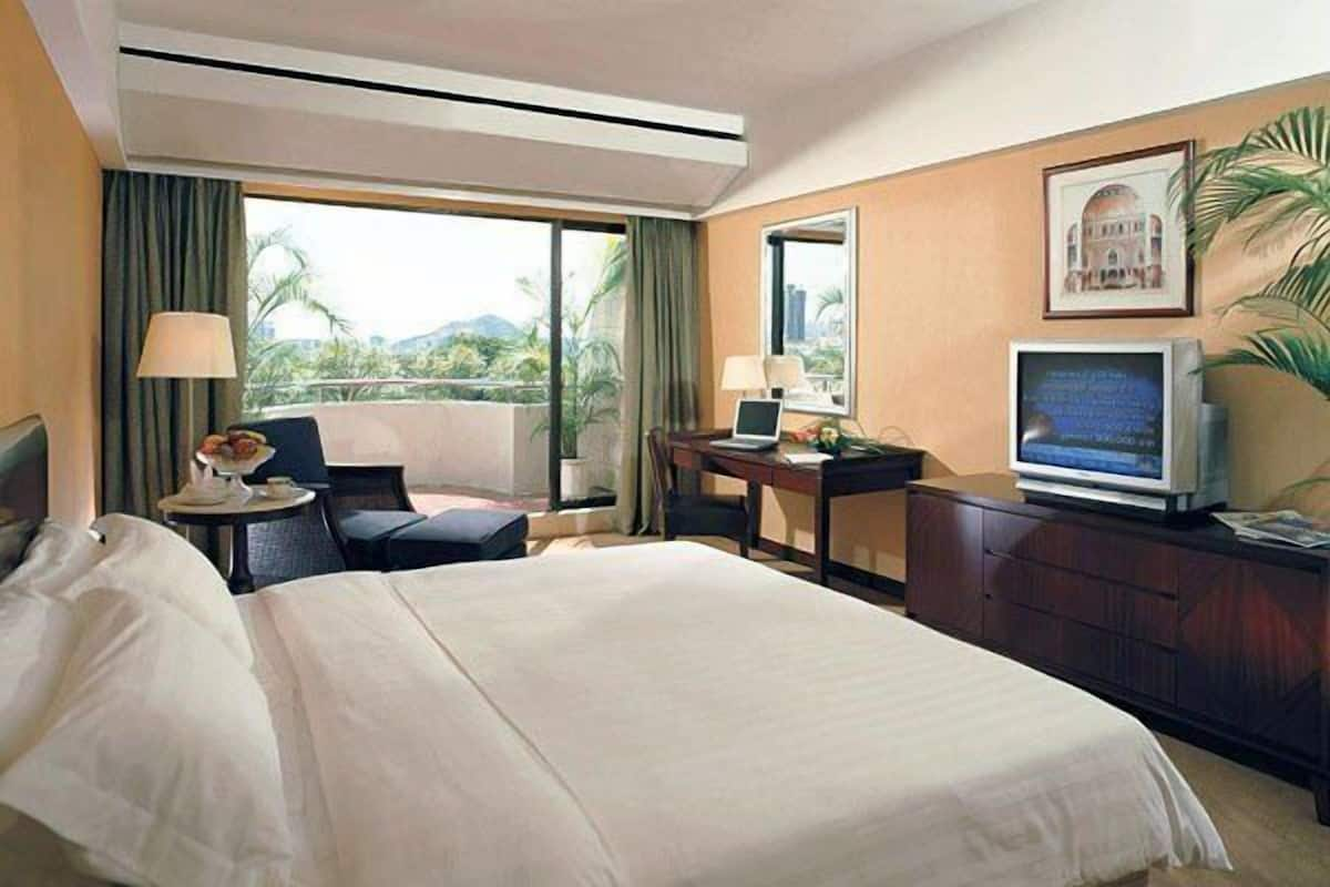 Room, Sea View | Premium bedding, minibar, in-room safe, desk