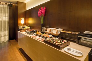 Breakfast served - Les Suites Taipei Da An (Taipei)