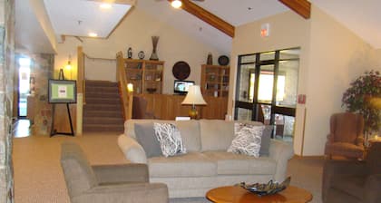 Boarders Inn & Suites by Cobblestone Hotels - Faribault