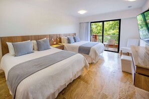 Superior kamer, 2 queensize bedden, niet-roken (Superior Plus) | Een minibar, een kluis op de kamer, individueel gedecoreerd