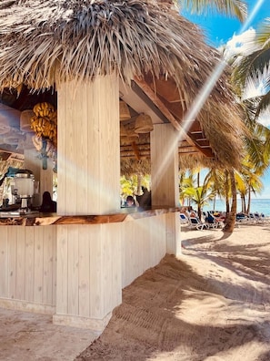 Exterior - Viva Dominicus Palace by Wyndham, A Trademark All Inclusive (San Rafael del Yuma)