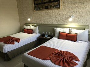 Standard Room | Peralatan tempat tidur premium, langsir/tirai gelap terus 