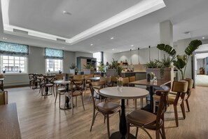 Breakfast and dinner served - Home Hotel Gabelshus (Oslo)