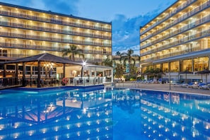 3 bars/lounges, poolside bar - Sol Costa Daurada (Salou)