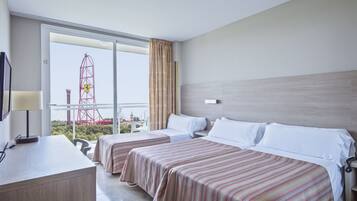 Minibar, desk, free WiFi, bed sheets