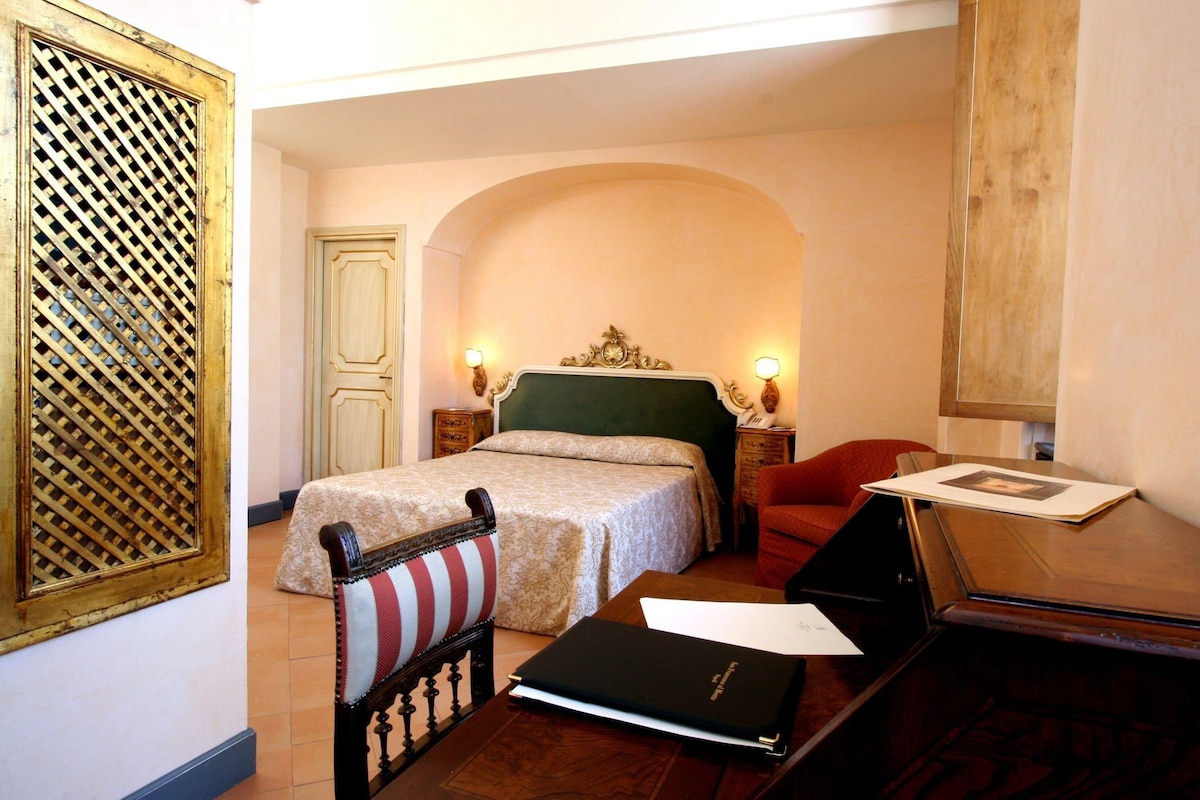 Ropa de cama de alta calidad y minibar