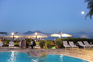 Piscina all'aperto
