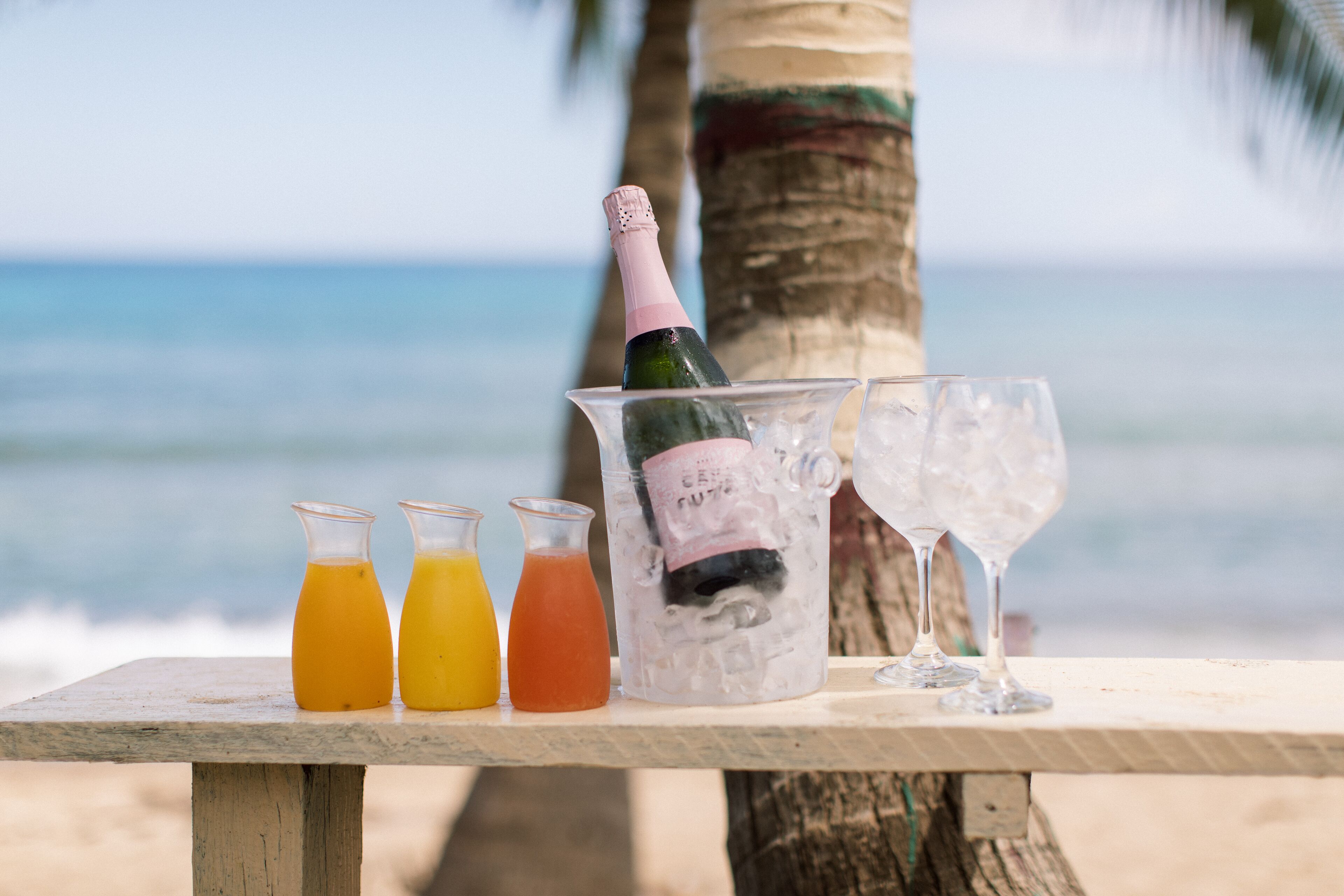 breakfast, lunch served; caribbean cuisine, pool views