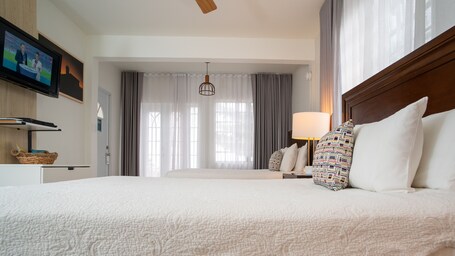 Lazy Parrot Inn - Image 10