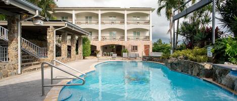 Outdoor pool, open 10:00 AM to 10:00 PM, sun loungers