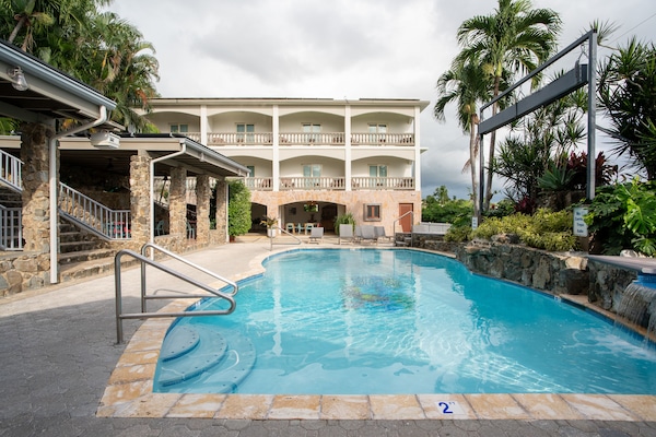 Outdoor pool, open 10:00 AM to 10:00 PM, sun loungers