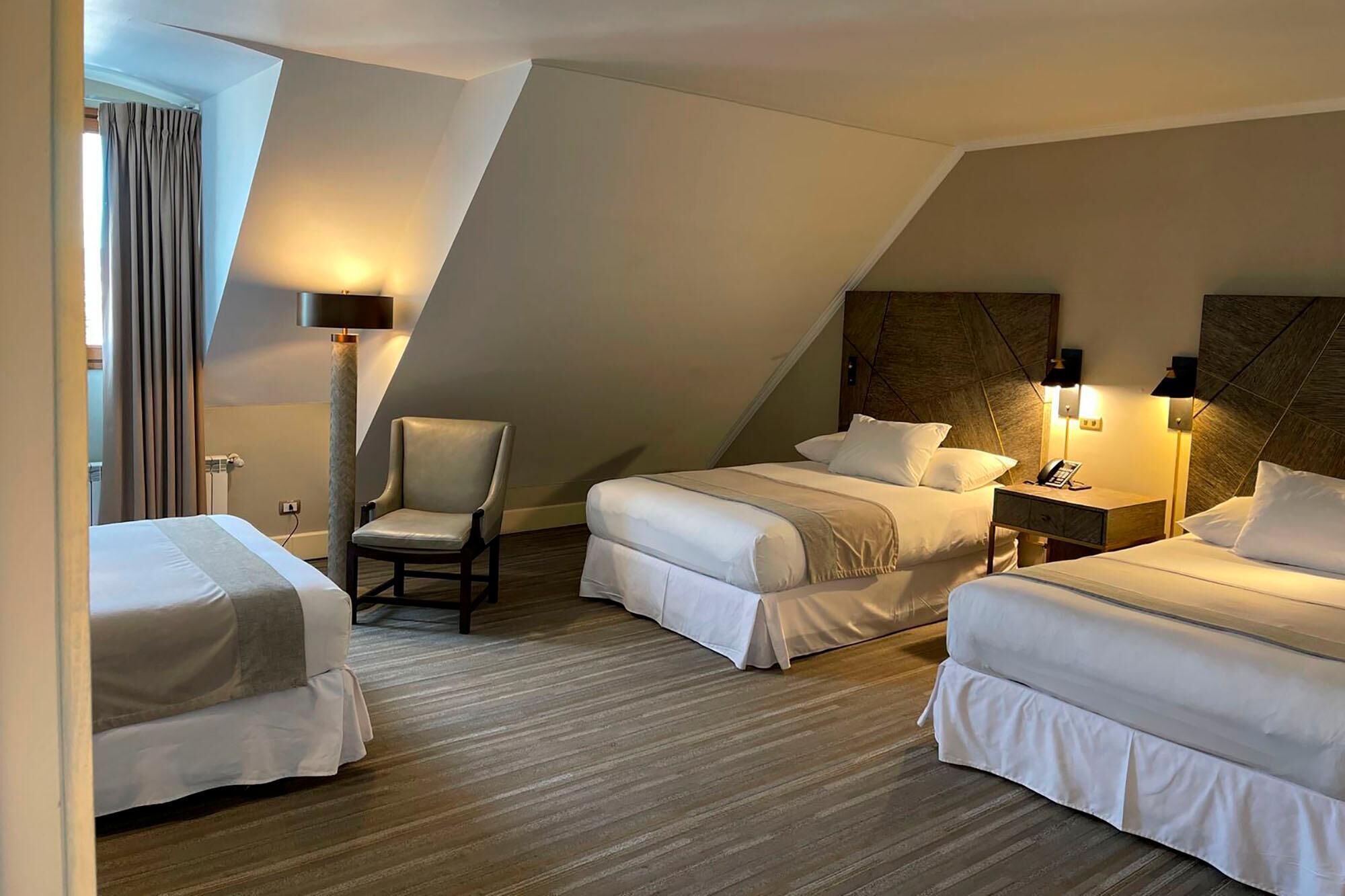 Premium bedding, in-room safe, free WiFi