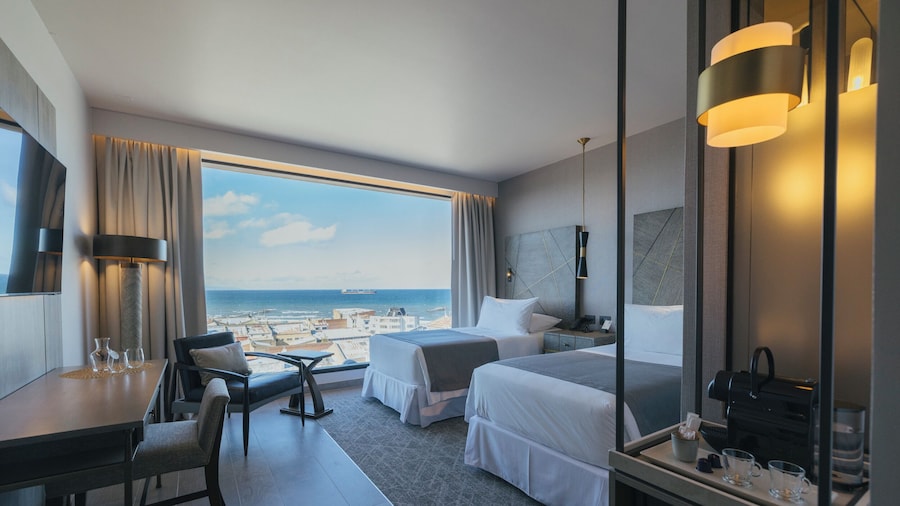 Hotel Cabo De Hornos