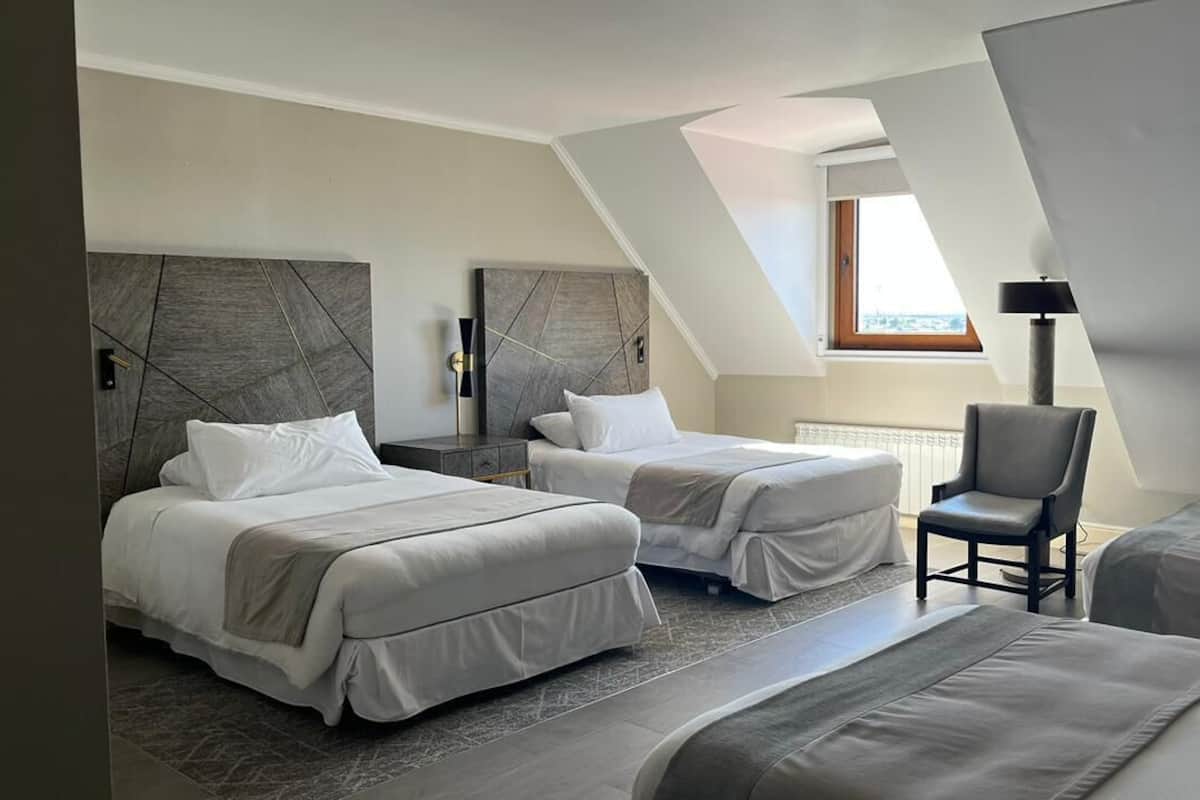 Quadruple Room | Premium bedding, in-room safe, WiFi (free)