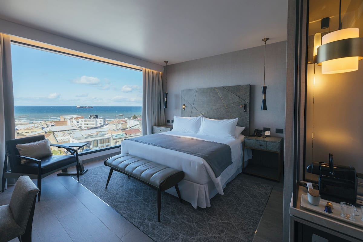 Deluxe Double Room | Premium bedding, in-room safe, WiFi (free)