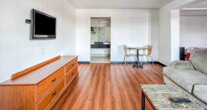 FairBridge Inn Express North Lima
