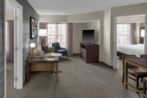 Premium bedding, down duvets, desk, iron/ironing board - Residence Inn by Marriott Albuquerque North (Albuquerque)