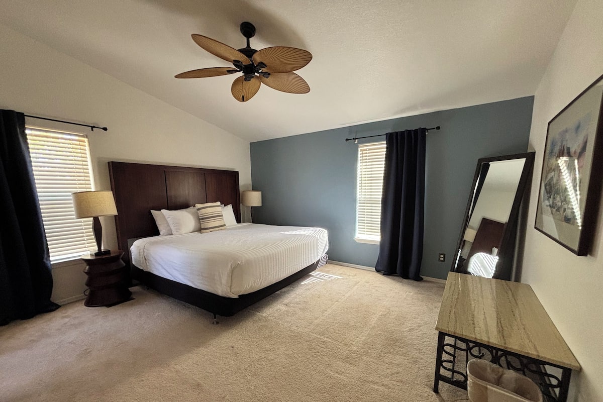 House, 4 Bedrooms (Panoramic) | Blackout curtains, free WiFi, bed sheets