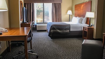 6 bedrooms, in-room safe, desk, iron/ironing board