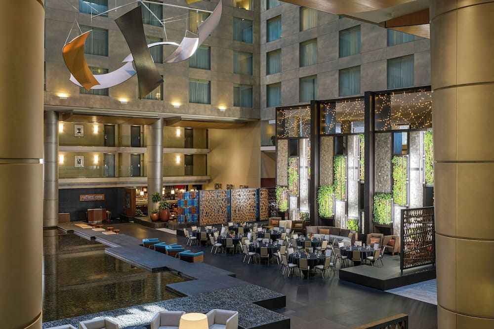 The Westin Detroit Metropolitan Airport