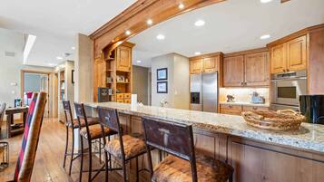 Premium Condo, 3 Bedrooms | Private kitchen | Full-size fridge, microwave, oven, stovetop