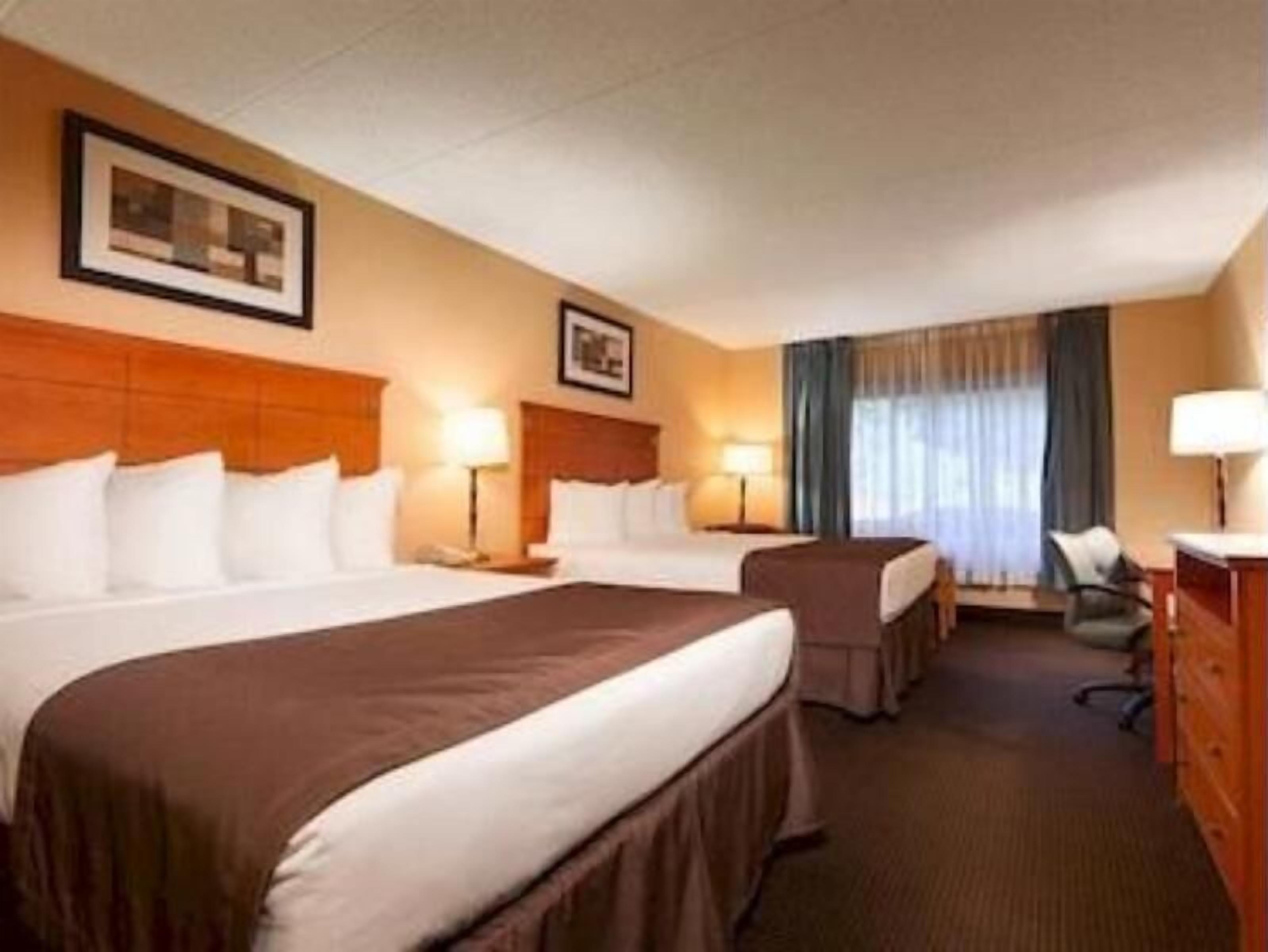 In-room safe, desk, laptop workspace, blackout curtains