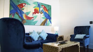 Duval Duplex 2 bedrooms 25 ft Balcony (Adults Only) | Living room