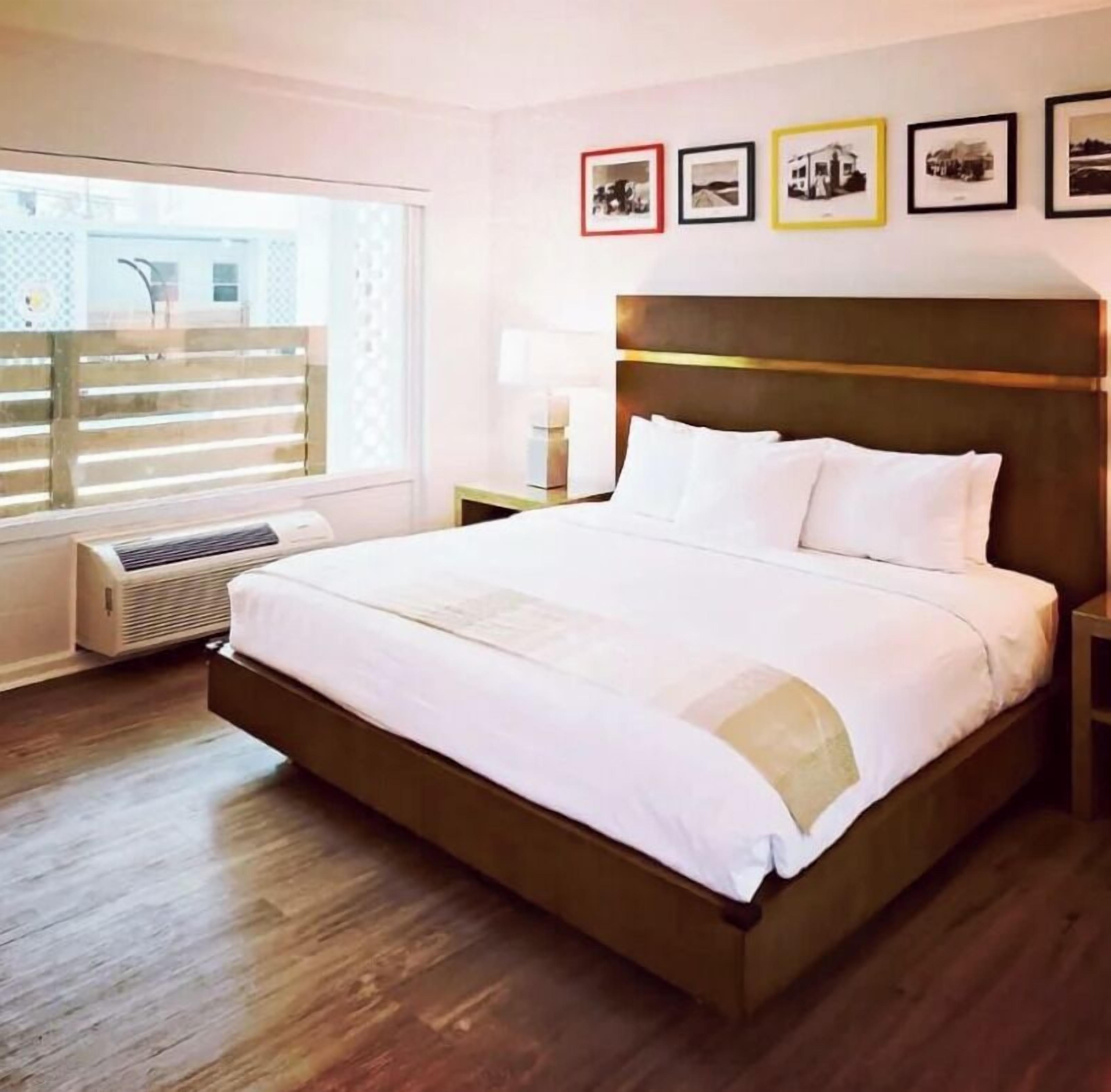 Premium bedding, minibar, iron/ironing board (on request), WiFi (free)