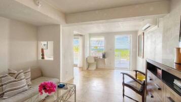 Suite Prestigio, Terraza | 1 habitación, ropa de cama de alta calidad y minibar