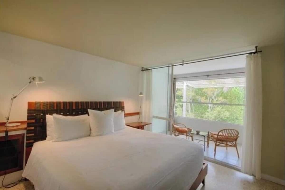 1 bedroom, premium bedding, minibar, in-room safe