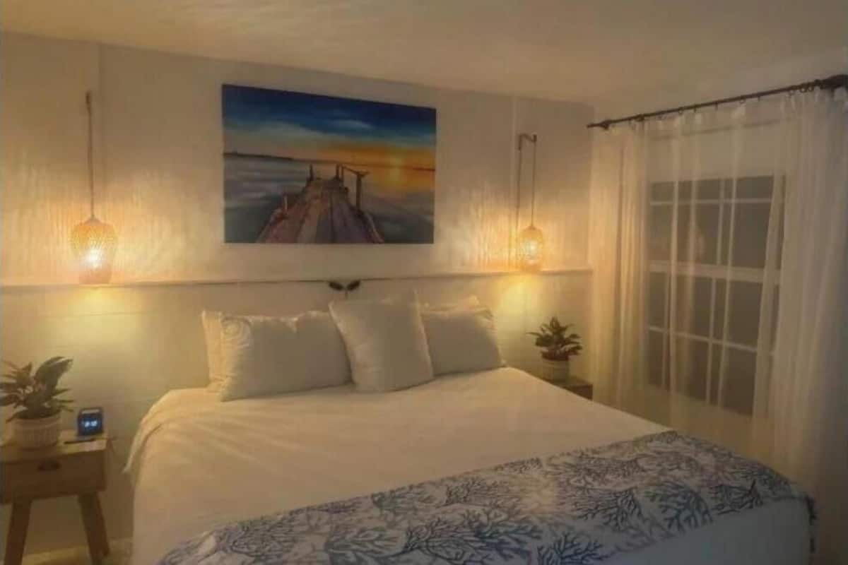 Barefoot Suite | 1 camera, biancheria da letto di alta qualità, minibar