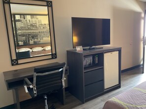 Standard Room, 1 King Bed, Accessible
