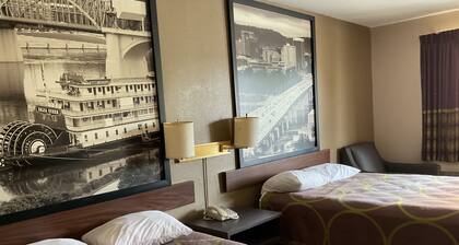 Super 8 by Wyndham Chattanooga/East Ridge