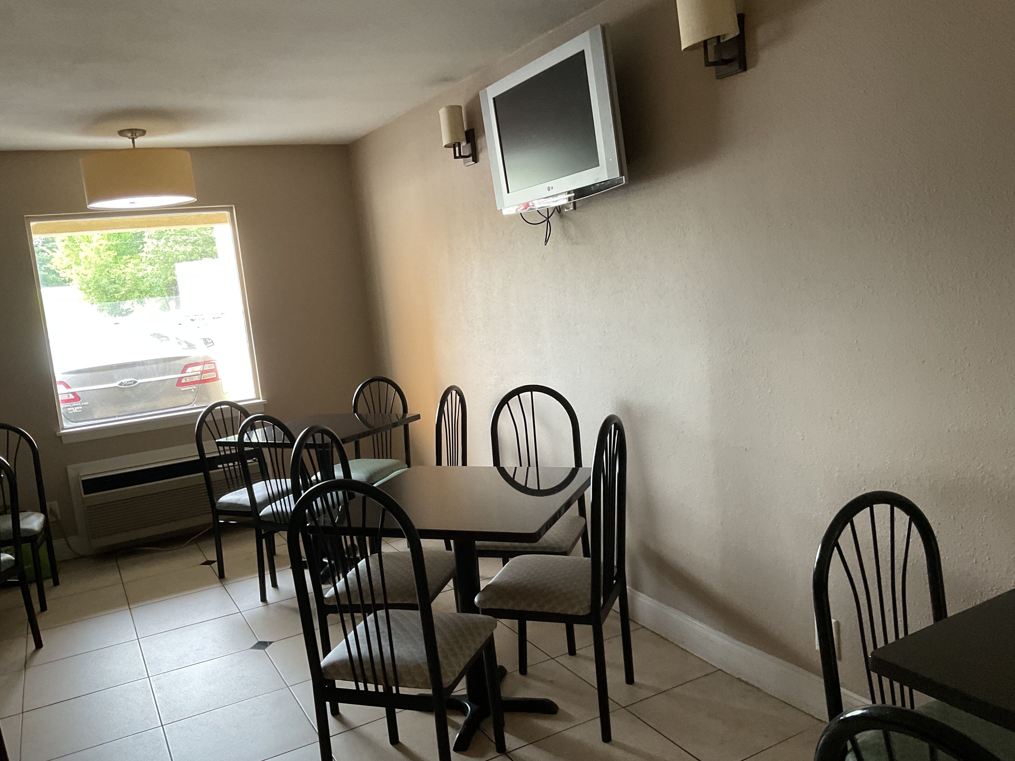 Free daily on-the-go breakfast 